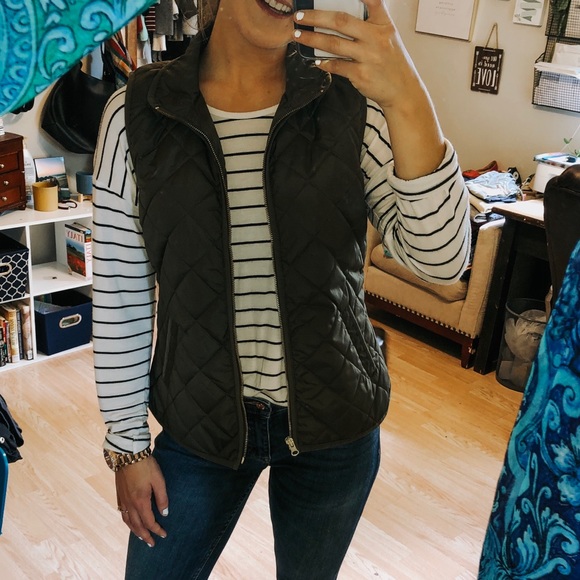 olive green vest by Old Navy - Picture 5 of 6